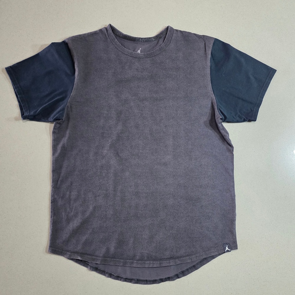 Jordan Mens Elephant Print T-Shirt Grey Black Curved Hem Jumpman Logo Size M
